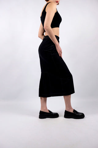 90s Denim High Waist Rock made in Italy aus reiner Baumwolle in Dunkelgrau/Anthrazit – schmaler, gerader Schnitt mit tollem Faltendetail hinten – Größe S und ein zeitloses Highlight