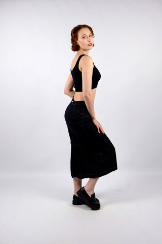 90s Denim High Waist Rock made in Italy aus reiner Baumwolle in Dunkelgrau/Anthrazit – schmaler, gerader Schnitt mit tollem Faltendetail hinten – Größe S und ein zeitloses Highlight