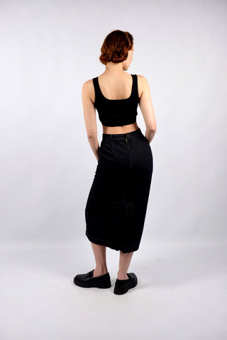 90s Denim High Waist Rock made in Italy aus reiner Baumwolle in Dunkelgrau/Anthrazit – schmaler, gerader Schnitt mit tollem Faltendetail hinten – Größe S und ein zeitloses Highlight