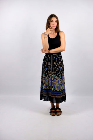 Fließender schwarzer 80s/90s High Waist Rock von Betty Barclay aus reiner Viskose mit floralem Print in Lila/Flieder, Goldbraun, Braun, Beige, Mint und Türkis – passt einer XXS – ein absolutes Highlight