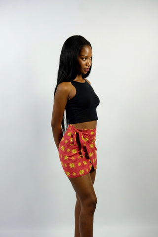 Roter, kurzer 90s High Waist Viskose Wickelrock mit tollem Boho Elefanten Print in Gelb/Gold – wir empfehlen den Rock einer XS bis S