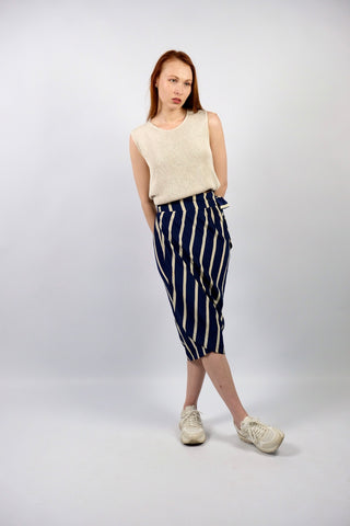 hochwertiger 80s/90s High Waist Wickelrock aus reiner Seide mit Blockstreifen-Muster in Dunkelblau und Creme/Beige – ideal für eine heutige XS und ein absolutes Highlight