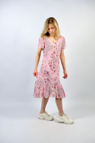 00s Viskose Midikleid mit zweilagig-geschlitzten Ärmeln und tollem Blumenmuster in Rosa, Pink/Beere und Weiß – Größe M und ein absolutes Highlight
