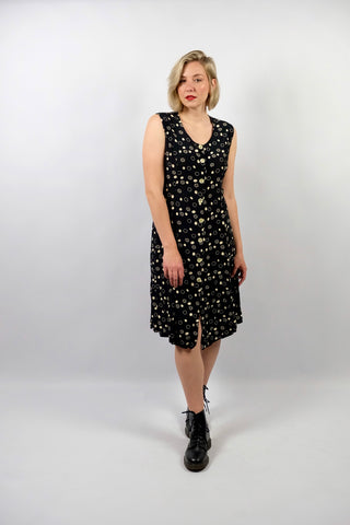 Schwarzes, ärmelloses 90s Viskose Kleid mit durchgehender Knopfleiste, Band zum Binden am Rücken und geometrischem Muster in Creme/Beige – ideal für eine L