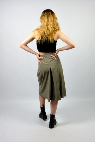 80s/90s Culotte im Hosenrock-Stil in einem tollen Olivgrau, mit hoher Taille und seitlichen Eingrifftaschen – entspricht ca. einer XL (bitte Maße beachten) – ein absolutes Highlight