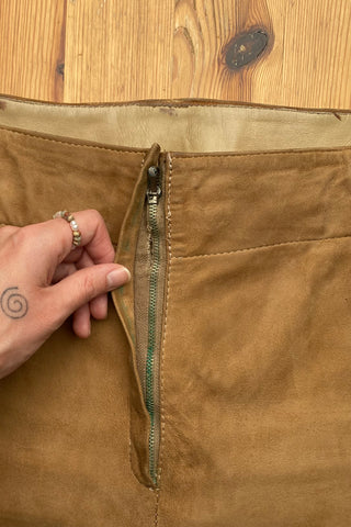 hellbraune 70s Mid Waist Schlaghose aus Veloursleder – ideal für eine (schmale) S, bitte Maße beachten