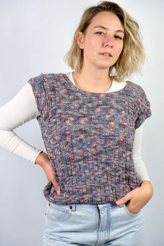 Bunt melierter, weicher Handmade 80s/90s Pullunder, cropped und boxy geschnitten – ideal für eine L