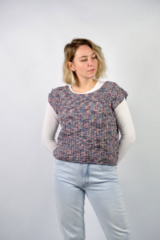 Bunt melierter, weicher Handmade 80s/90s Pullunder, cropped und boxy geschnitten – ideal für eine L