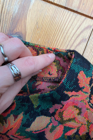 80s/90s Blazerjacke in floralem Gobelin-Design, made in France, entspricht ca. einer heutigen L – ein absolutes Highlight