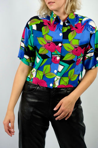 80s Viskose Bluse mit buntem Crazy Pattern Print – von uns gecropped – wir empfehlen die Bluse einer M – ein absolutes Highlight