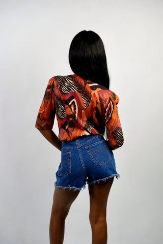 80s Bluse von Betty Barclay aus hochwertiger Viskose- und Leinenmischung mit leichten Puffärmeln, leicht tailliertem, elegantem Schnitt mit Rundhalskragen und tollem Crazy Pattern Print in Schwarz, Braun, Dunkelbraun, Orange, Rost, Beere und Beige – entspricht einer heutigen S/M (bitte Maße beachten) – ein seltenes Fundstück und absolutes Highlight