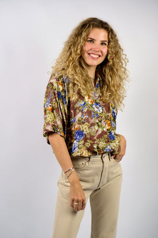 80s/90s Hemdbluse aus reiner Viskose mit Blumen Print in Rotbraun, Altrosa, Blau, Olivgrün, Beige, Weiß, Orange und gedecktem Gelb – Größe L und ein absolutes Highlight
