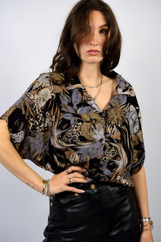 80s Bluse aus reiner Crinkle-Viskose mit Gummizugbund und Crazy Pattern Print in tollen Farben (Schwarz, Taubenblau, Hellblau, Hellbraun, Altrosa/Lachs und Puderbeige) – zu empfehlen für eine heutige XL und ein absolutes Highlight