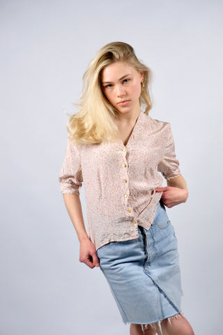 80s/90s Bluse aus reiner Seide mit Blümchenmuster in pastelligem Rosa, Graugrün, Beigegelb und Weiß – entspricht ca. einer XS/S