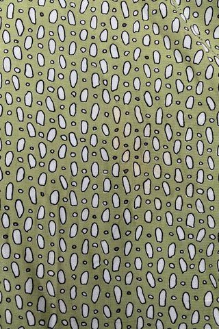 pistaziengrüne 80s/90s Viskose Bluse mit süßem Print – wir empfehlen die Bluse einer L