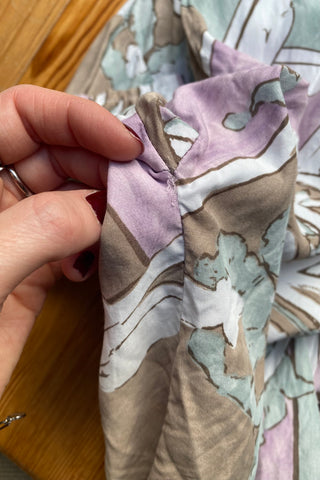 80s/90s Viskose Bluse mit Crazy Pattern Print in tollen Farben (Mauve/Flieder, Mint, Braun und Weiß) – ideal für eine S bis M und ein absolutes Highlight
