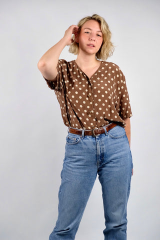 braune 80s/90s Bluse aus reiner Seide mit tollem Polka Dots Print in Creme – entspricht ca. einer heutigen XL bis XXL – ein absolutes Highlight