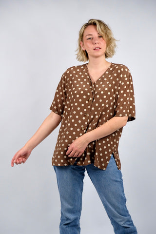 braune 80s/90s Bluse aus reiner Seide mit tollem Polka Dots Print in Creme – entspricht ca. einer heutigen XL bis XXL – ein absolutes Highlight