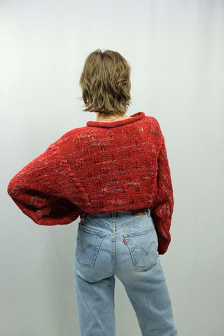 Rot melierter 80s/90s Handmade Pullover mit Rollsaumkragen, leichten Ballonärmeln und tollem Lochmuster, tragbar von einer M bis L – ein Unikat und absolutes Highlight