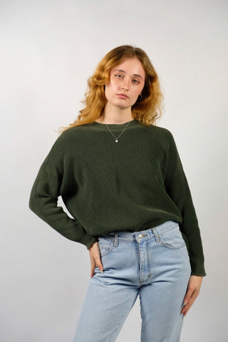 Preloved (Secondhand) Basic Sommerpullover von MbyM in dunklem Oliv-/Graugrün, lockerer Schnitt und gerippte Struktur – Größe S/M