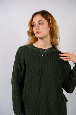 Preloved (Secondhand) Basic Sommerpullover von MbyM in dunklem Oliv-/Graugrün, lockerer Schnitt und gerippte Struktur – Größe S/M