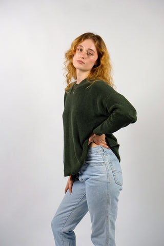 Preloved (Secondhand) Basic Sommerpullover von MbyM in dunklem Oliv-/Graugrün, lockerer Schnitt und gerippte Struktur – Größe S/M
