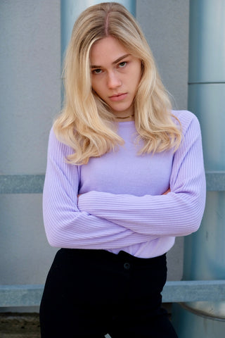 Weicher 90s/00s Basic Pullover in Flieder mit gerippten Raglan-Ärmeln – entspricht ca. einer S/M