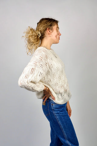 Handmade 80s Pullover in (Creme)weiß mit schönem Lochstrickmuster, ca. von einer S bis L tragbar je nach gewünschter Passform