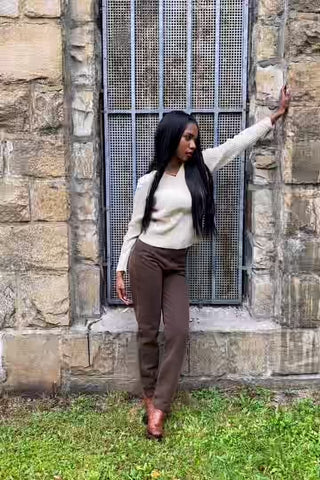 90s/00s Pullover aus reiner Baumwolle in Beige, mit V-Kragen und gerippter Struktur – tragbar von einer XS bis S je nach gewünschter Passform